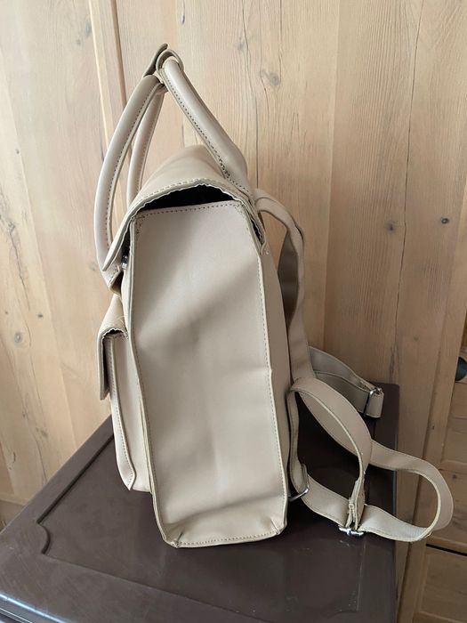 Infinity кожена раница