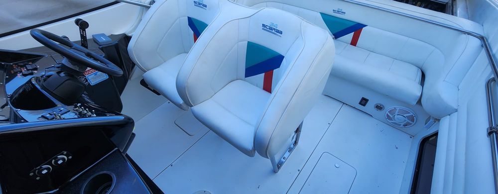 Vând barca Cigarette Scarab 34