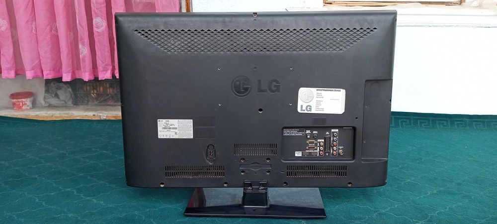 TV LG 32" Экран плоский