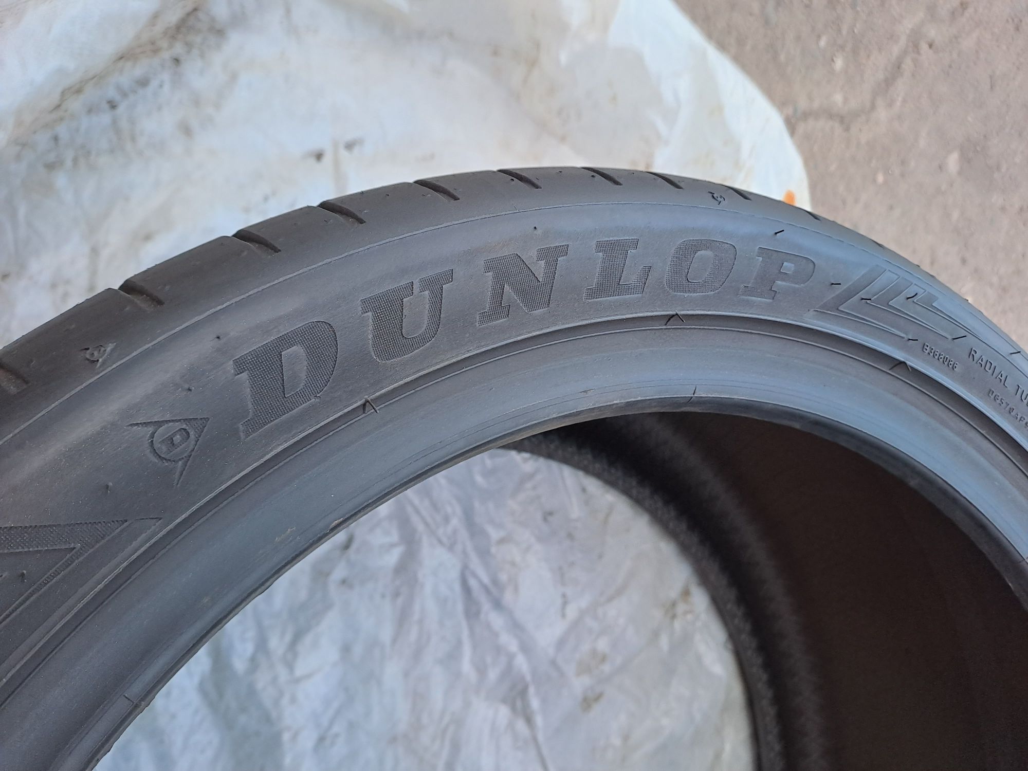 1бр. 265/35/18 Dunlop Sport Maxx RT2: DOT 2021
