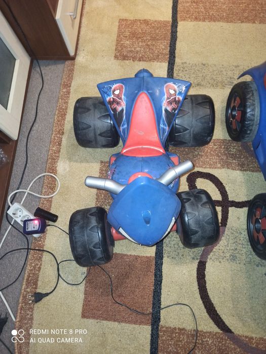 Vând Masinita și Atv electric Spiderman