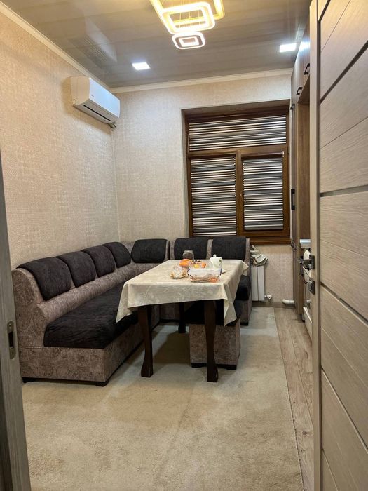 Yunusobod tumani  4- kvartal srochna kvartira