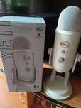 Yeti blue. Efect sunet.