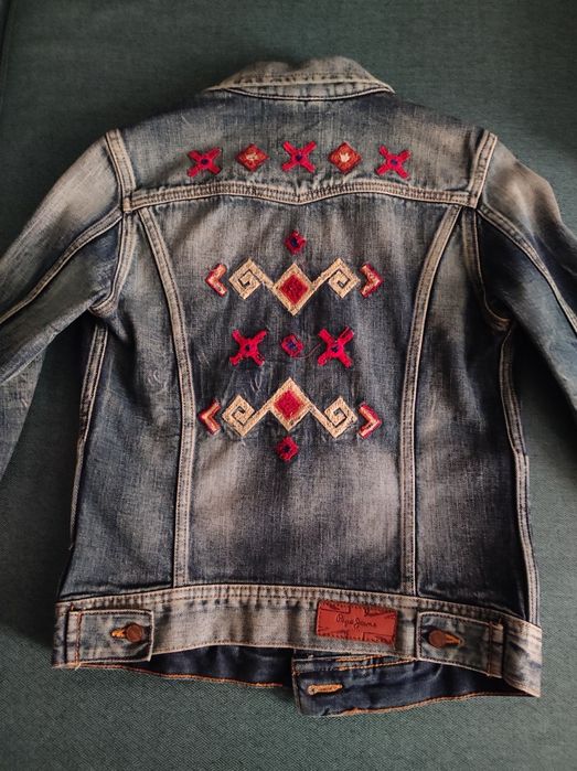 Джинсовая куртка размер S