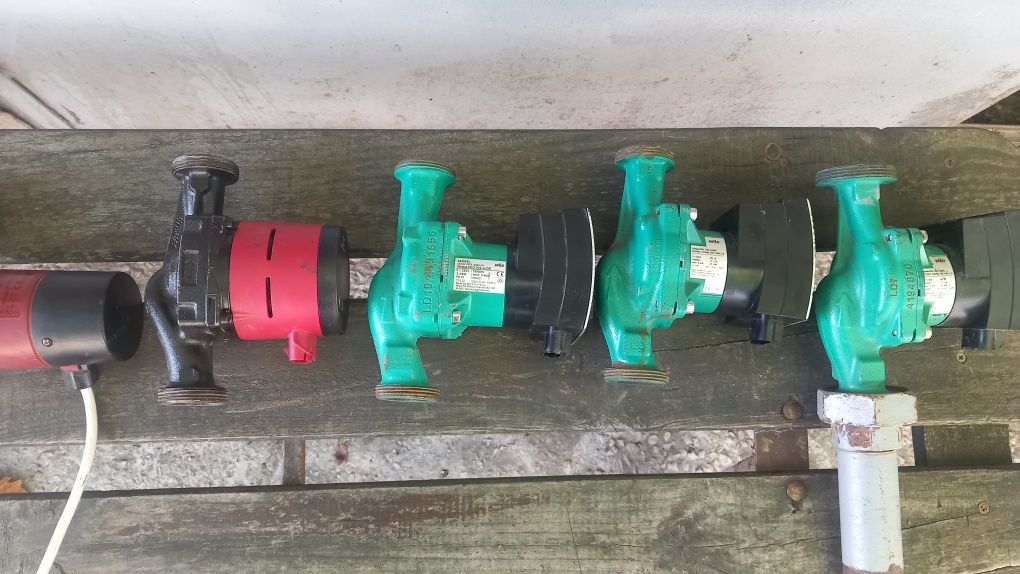 Циркулационна помпа Wilo и Grundfos  25/6 и 30/6