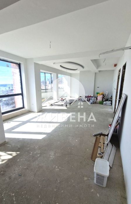Нова триетажна къща в м-т Акчелар, град Варна