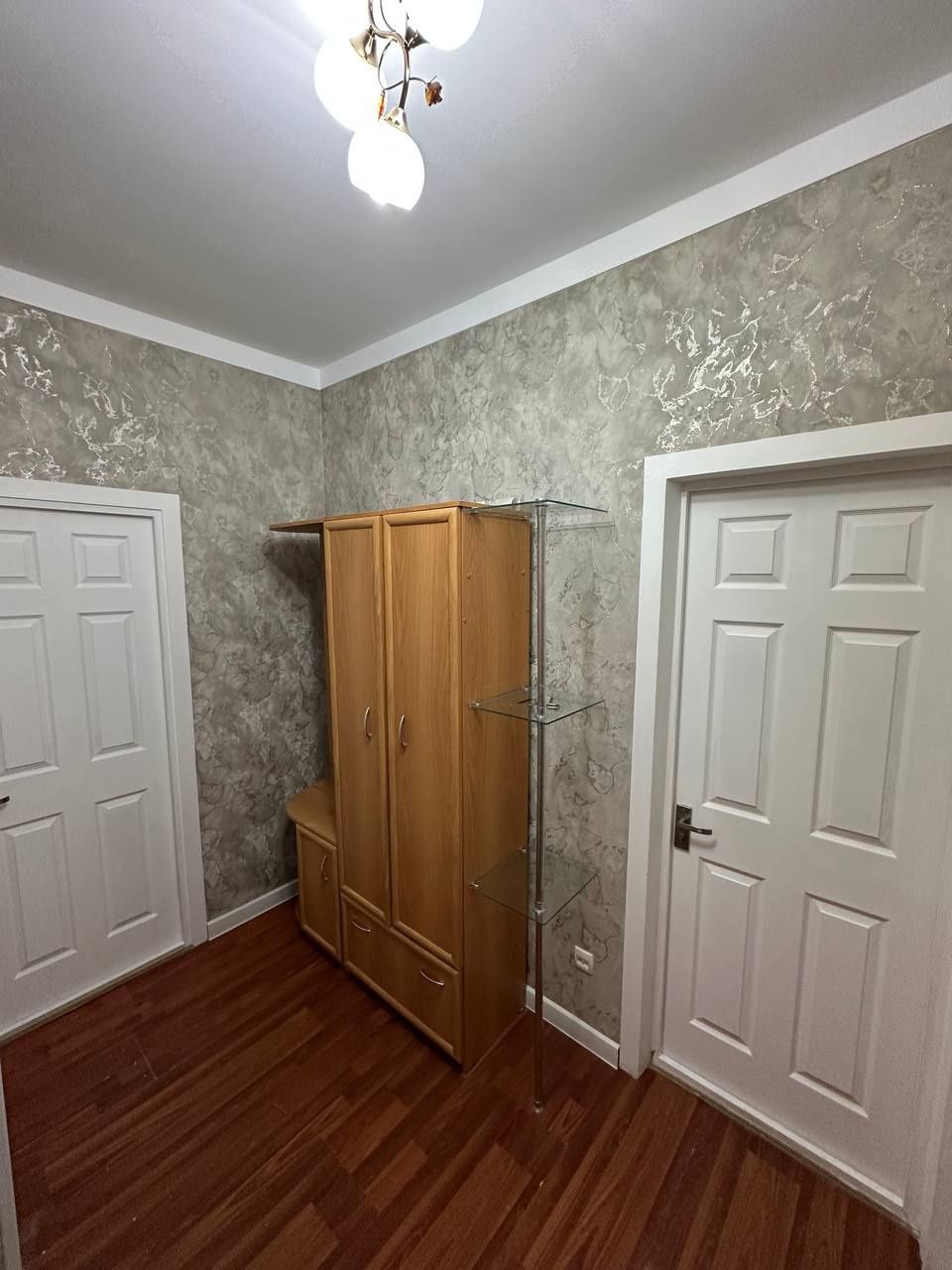 Продам 1/3/4  юнусобод 14   дом 42кв м 2/6 балкон ипотека проходит