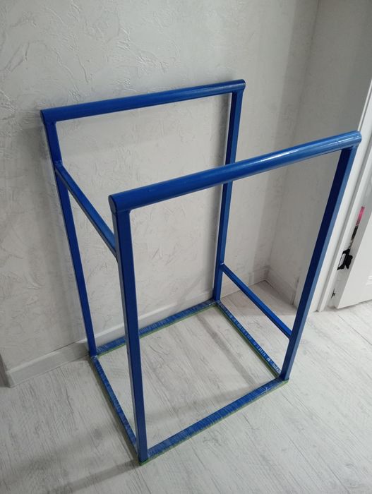 Брусья детскии. В хорошем состояние