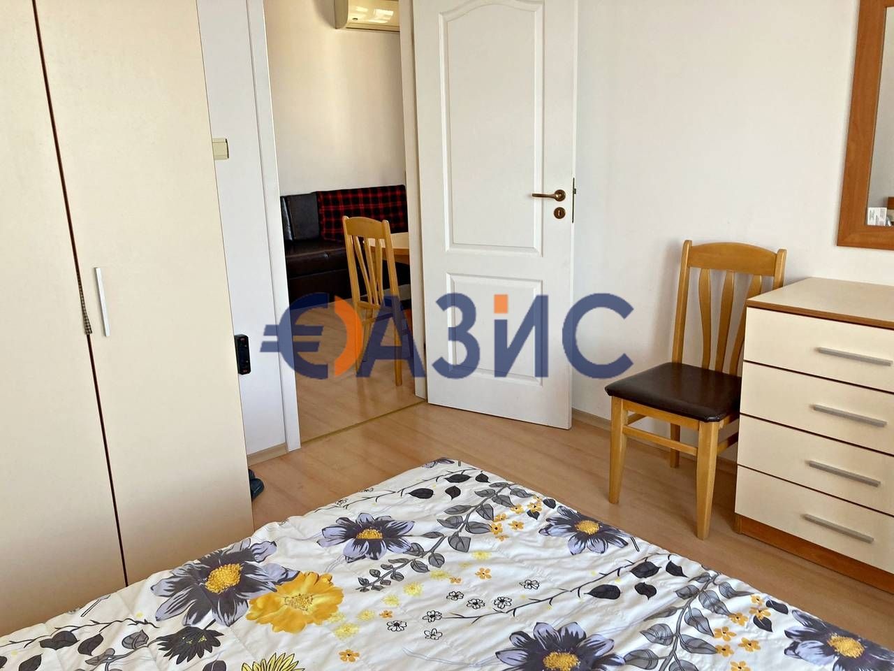 Продава се Тристаен апартамент в к.к. Слънчев бряг - 62 кв.м за 726 €/кв.м - Снимка #4