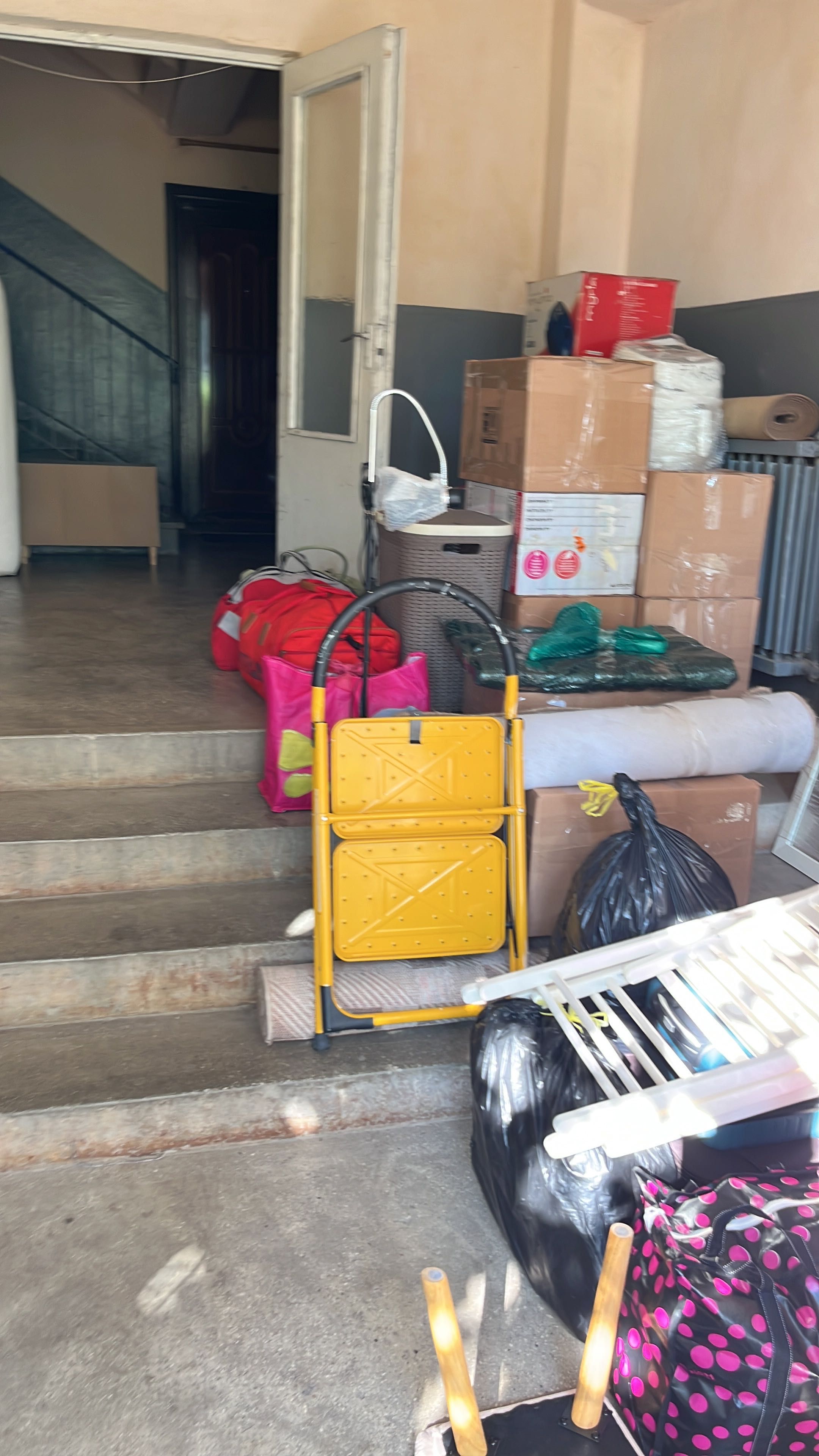 Servicii de manipulare marfă / mobilă (FĂRĂ TRANSPORT) – Cluj-Napoca