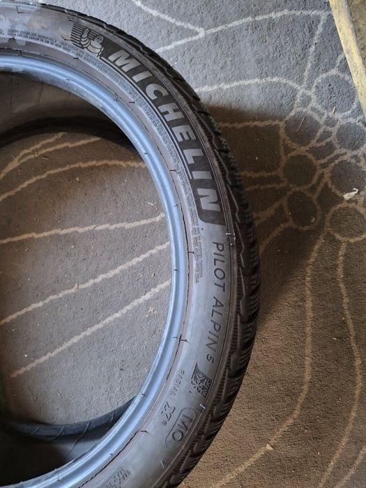 245 40 19 Michelin DOT 2023 iarna