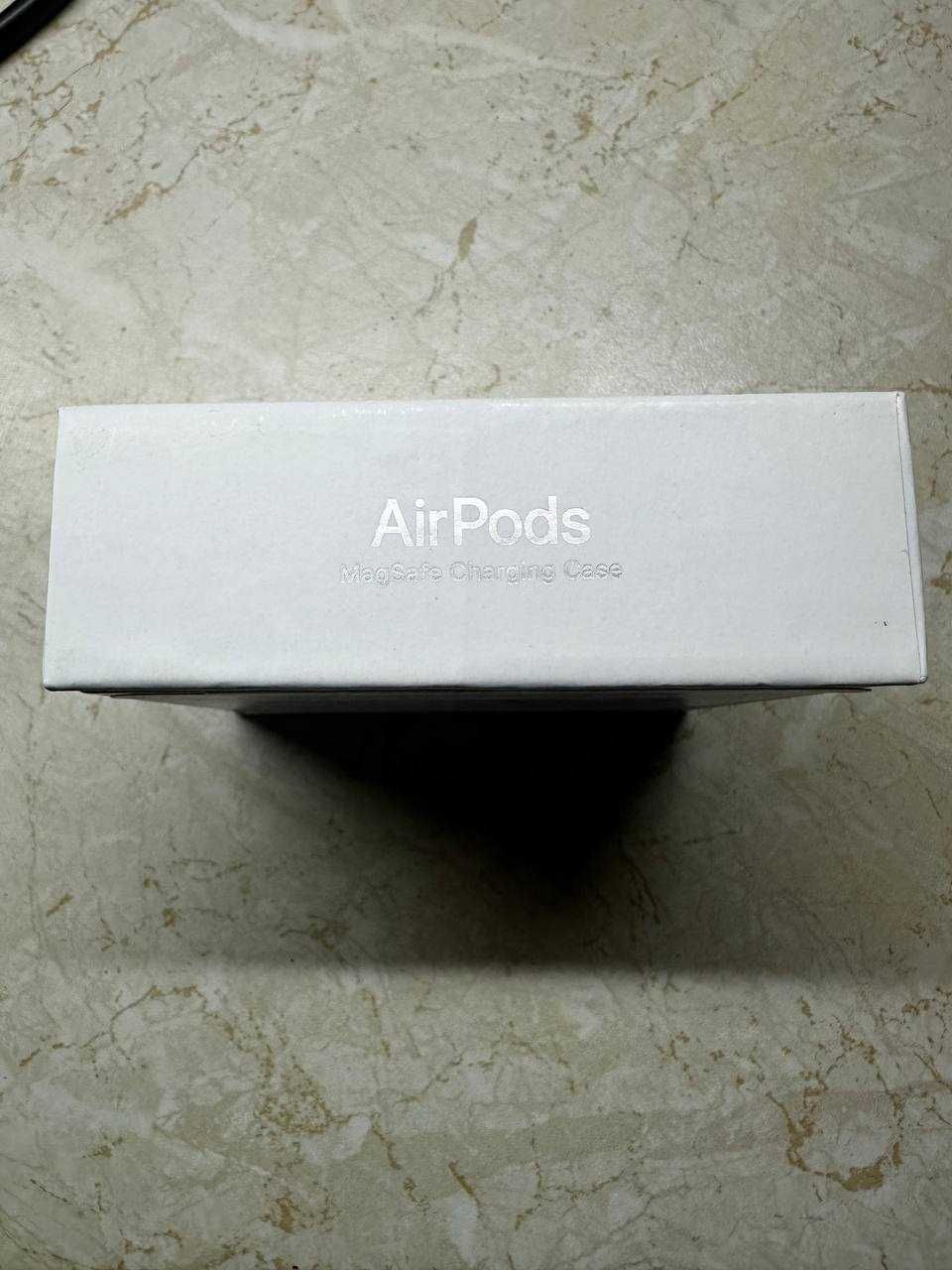 слушалки Apple AirPods 3 gen с фактура