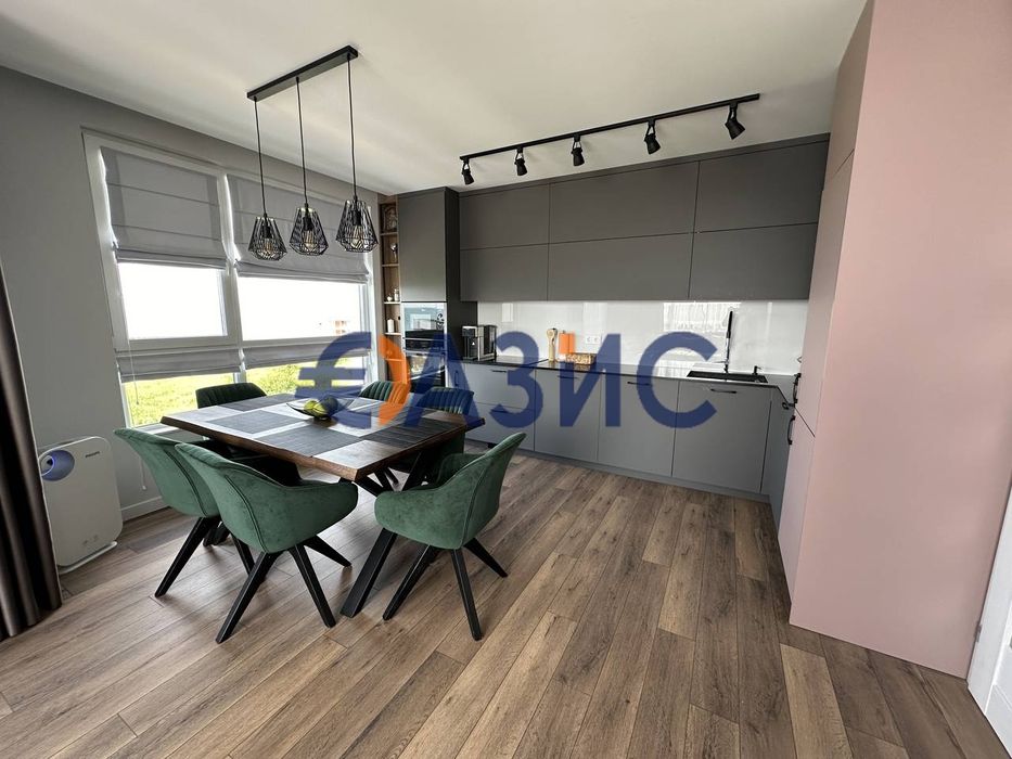 Продава се Тристаен апартамент в Бургас, Сарафово - 109 кв.м за 3303 €/кв.м - Снимка #12