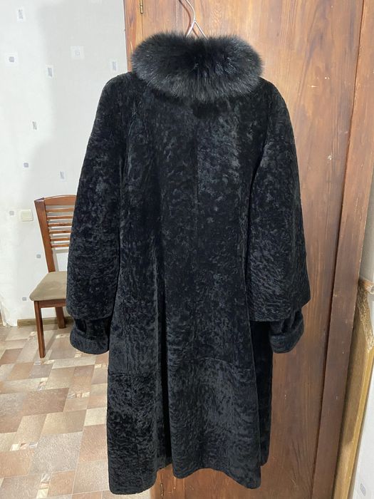 Продаю шубки на девушек и женщин