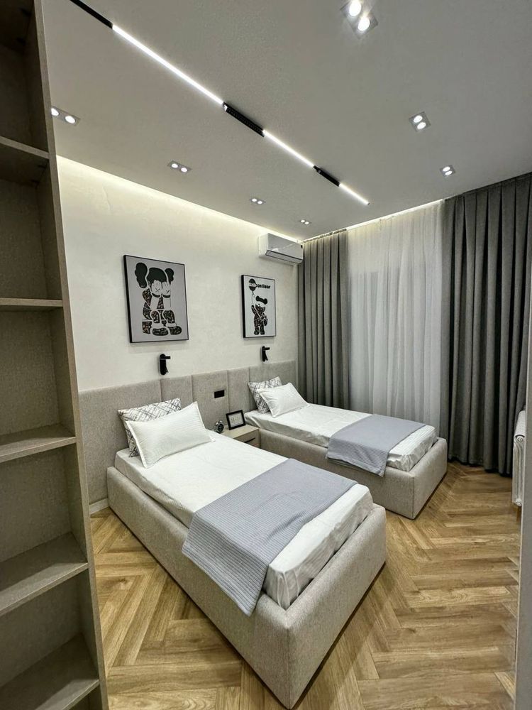 Кунаева. Центр. 3в4комнатная Евро.  Меб и тех 100м2