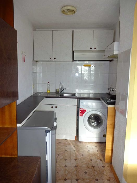 Дава се под наем Едностаен апартамент в Варна, Спортна зала - 32 кв.м за 244.8 € - Снимка #3