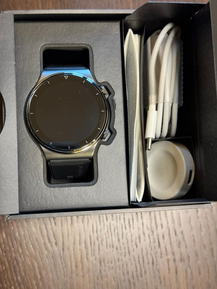 Смарт часовник Huawei GT 2 PRO