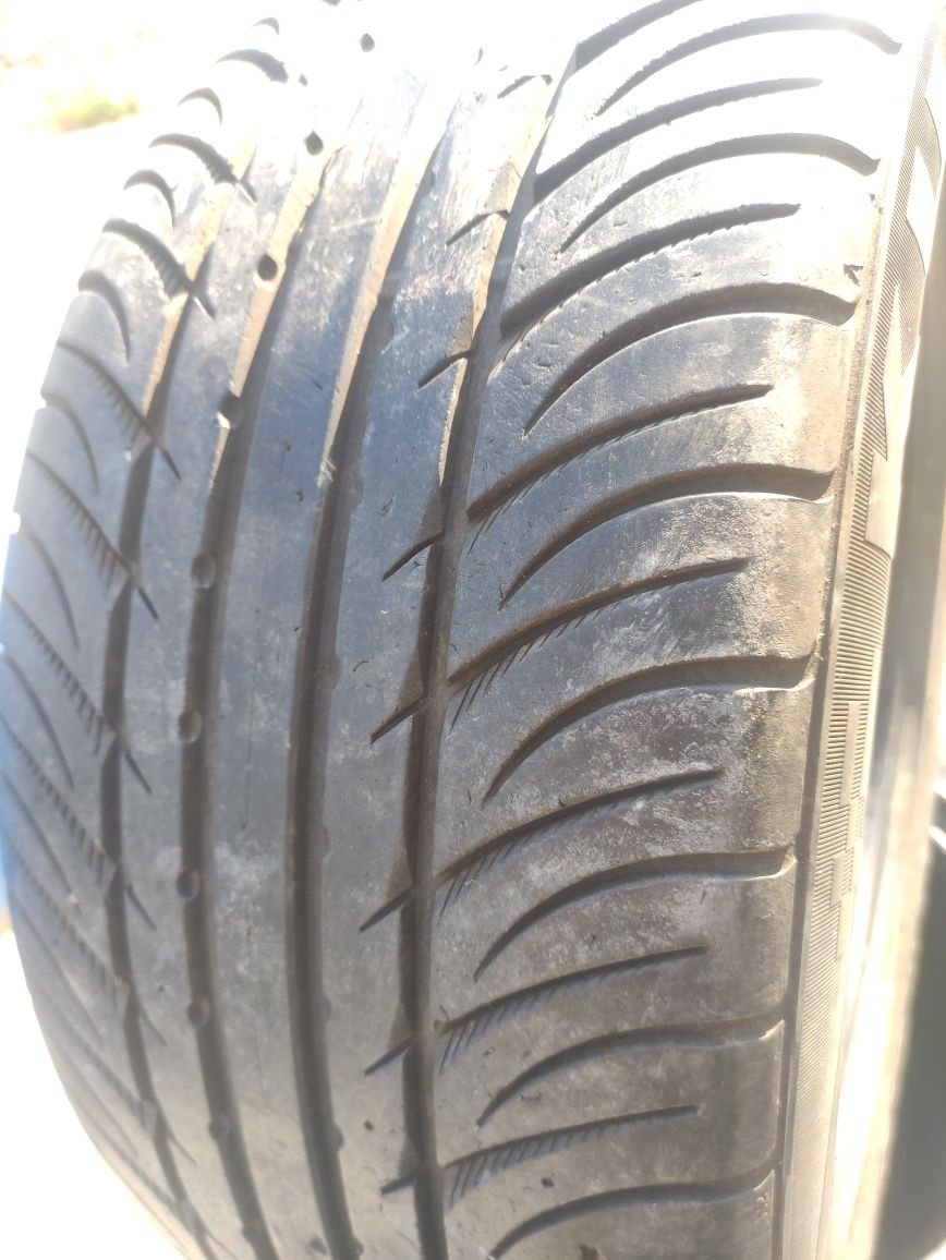 ЛЕТНИ ГУМИ Kumho 255/50/18 4 броя