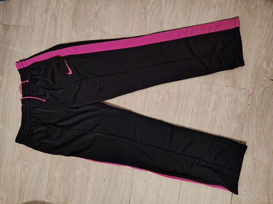 Спортно долнище Nike