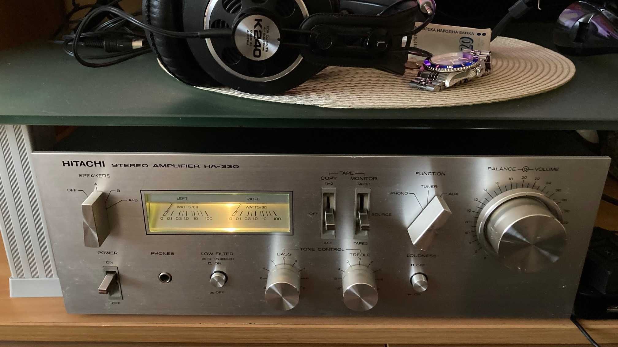 Hitachi HA-330 усилвател