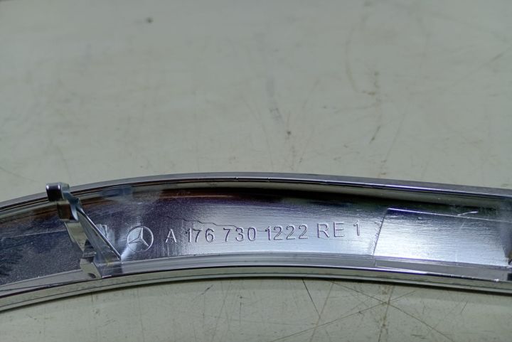 Trim Ornament crom usa dreapta spate A1767301222RE Mercedes-Benz A-Cl
