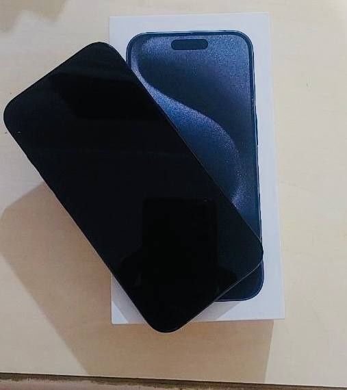 iPhone 15 Pro 256GB qora