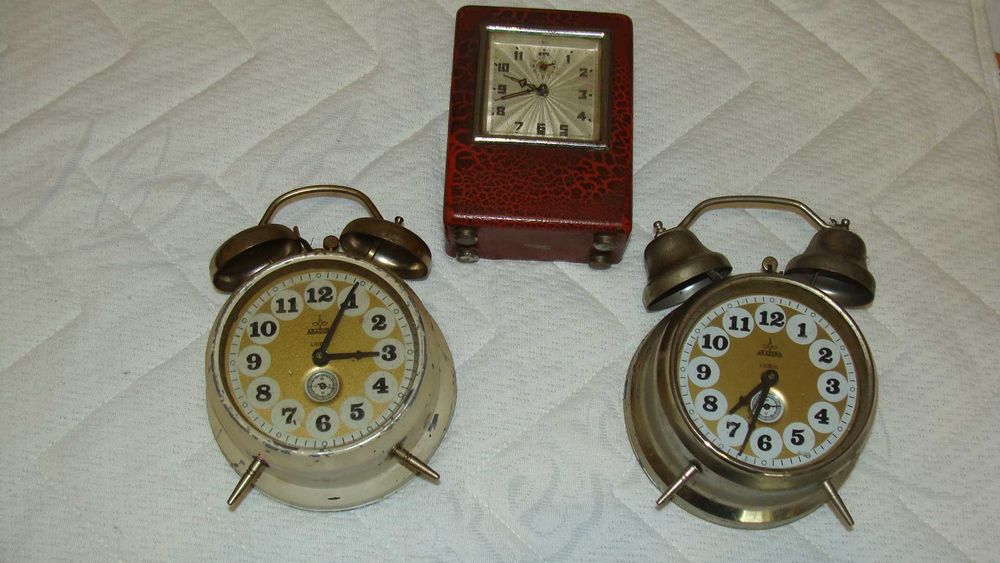 Стари МЕХАНИЧНИ будилници