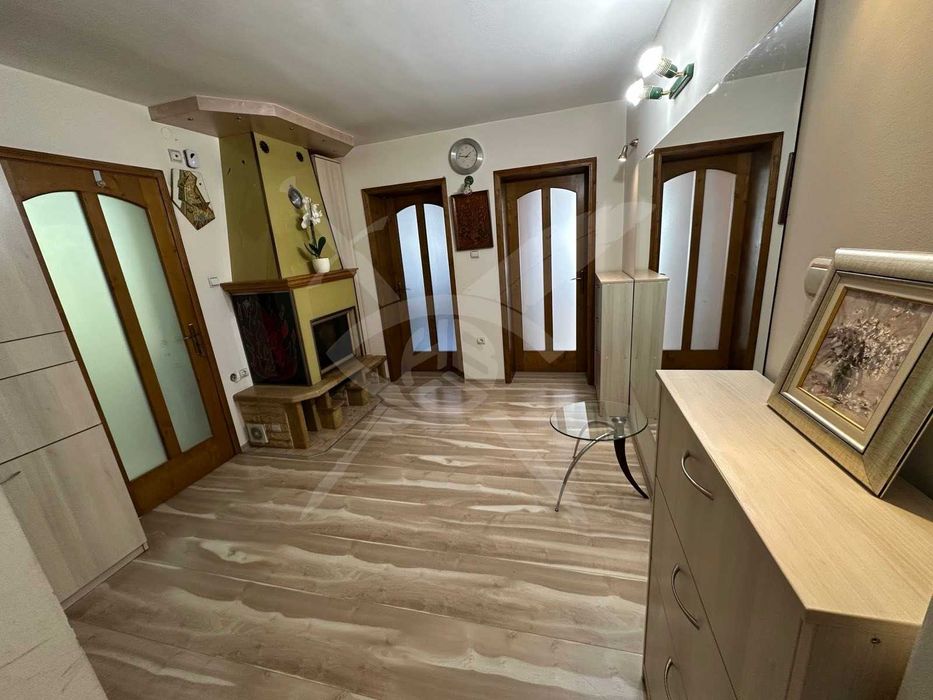 Дава се под наем Тристаен апартамент в Пловдив, Център - 70 кв.м за 700 € - Снимка #3