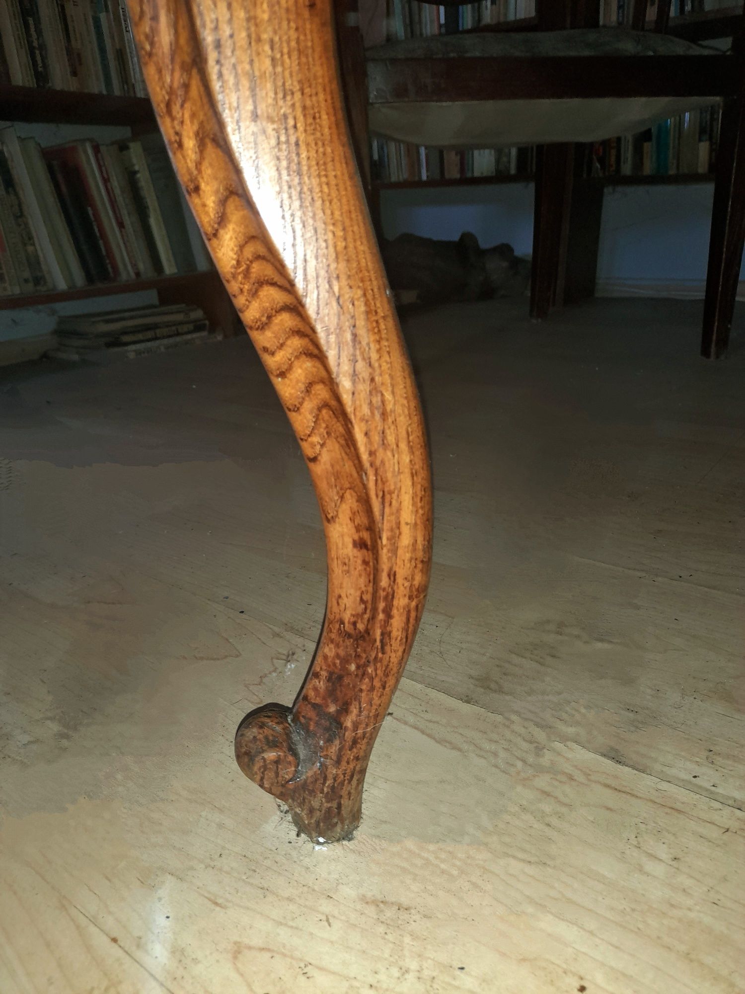 Birou antic Cehoslovacia anii ’20 – lemn masiv, stil baroc