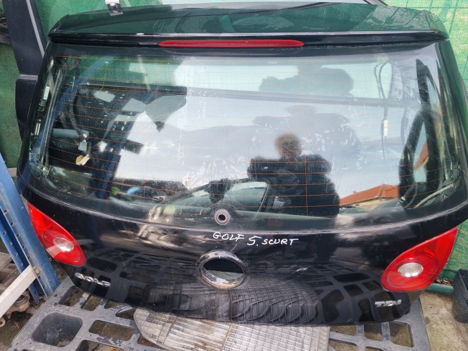 Vând haion golf5 scurt 2003 ,2004 ,2005