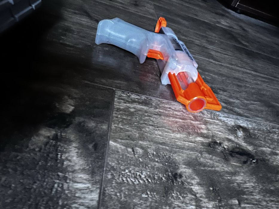 Pistoale Nerf 2 modele