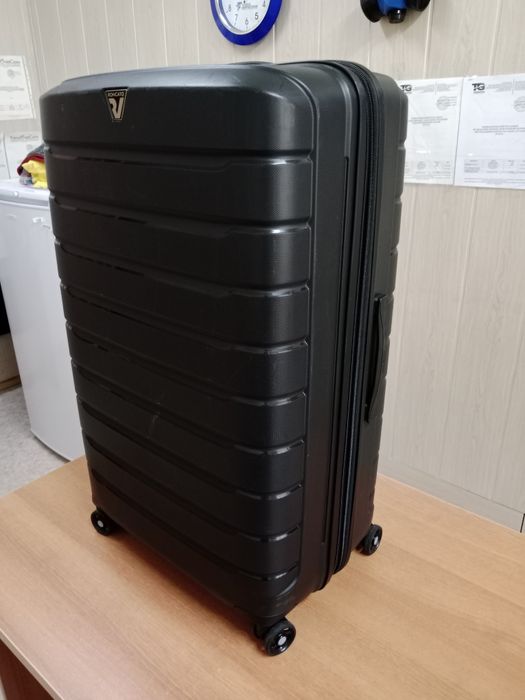 Чемодан сатылады