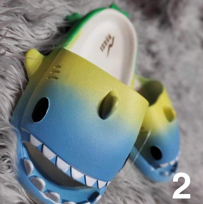 Леки и удобни чехли тип акула за цялото семейство