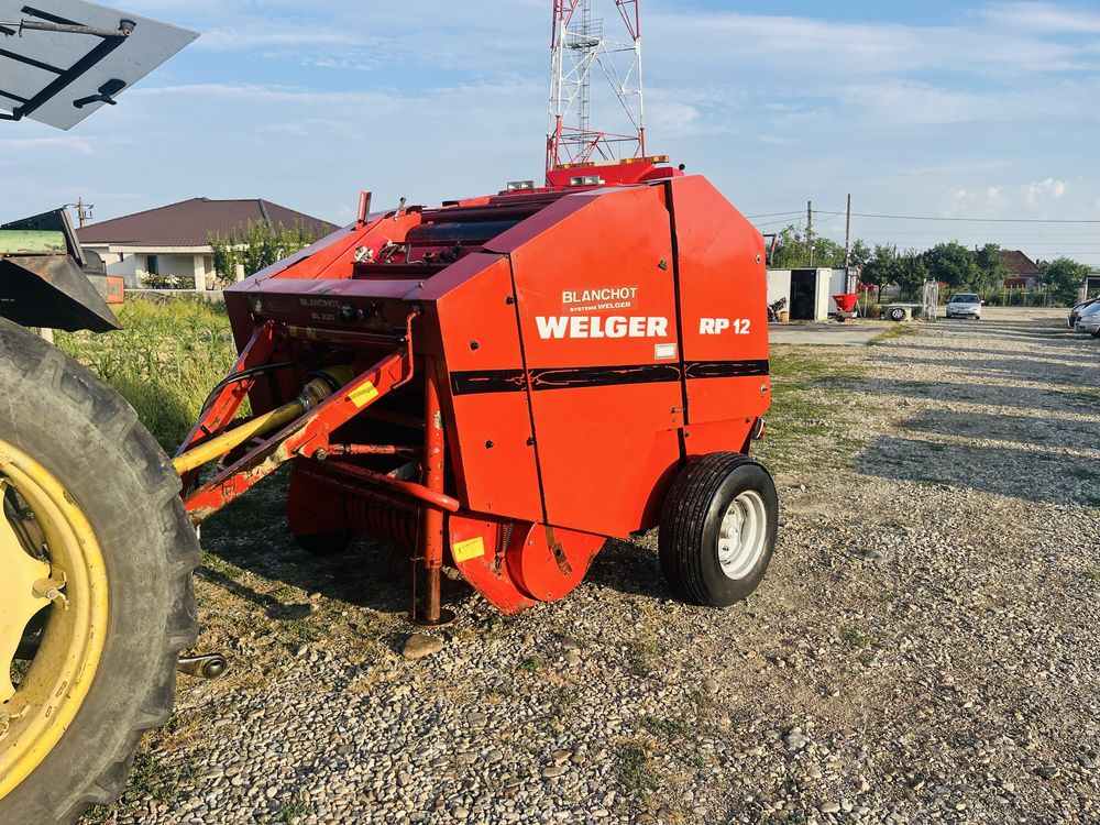 Presa de balotat rotunda Welger RP 12,1.20 m, cu tamburi, ata,nu Krone