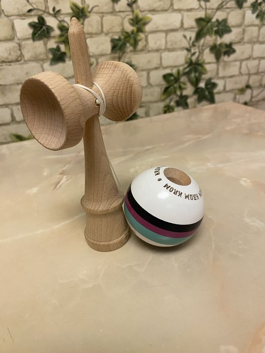 Kendama Krom din lemn