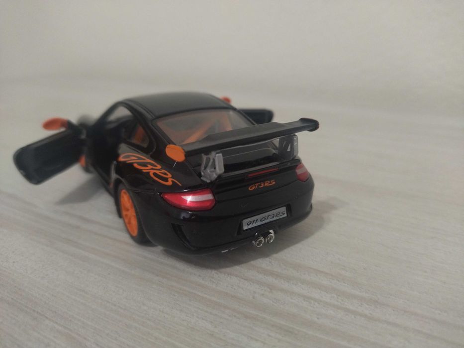Метална количка Porsche 911 GT3 RS !!!