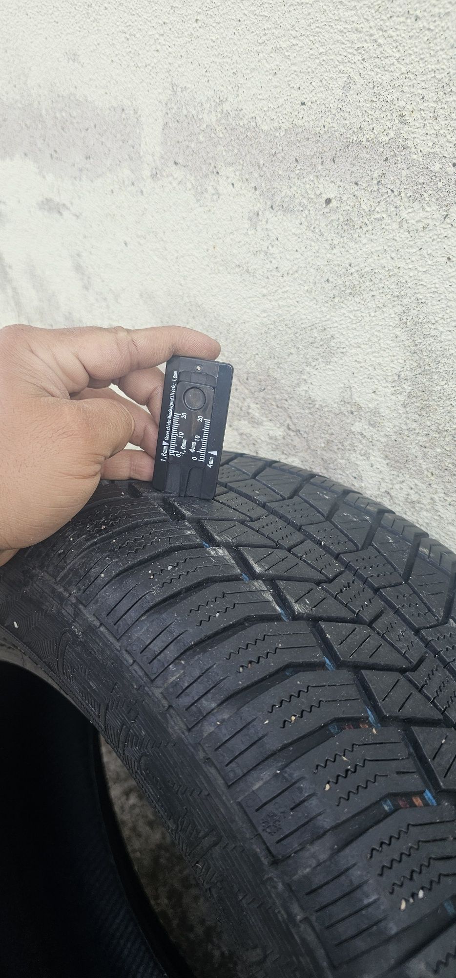 Зимни гуми 215/55R16