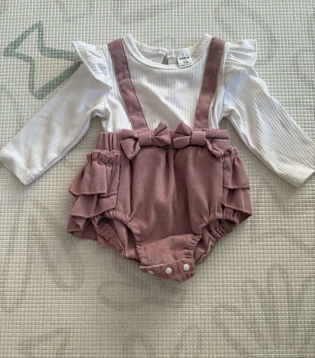 Розово боди с панделка подходящо за фотосесия