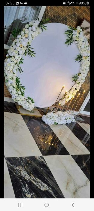 Aranjamente florale și buchete cununie.