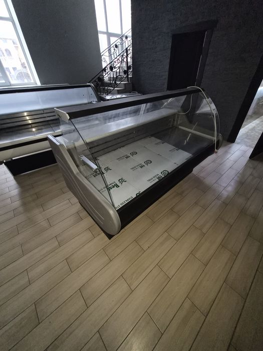 Продам витринный холодильники и морозильник