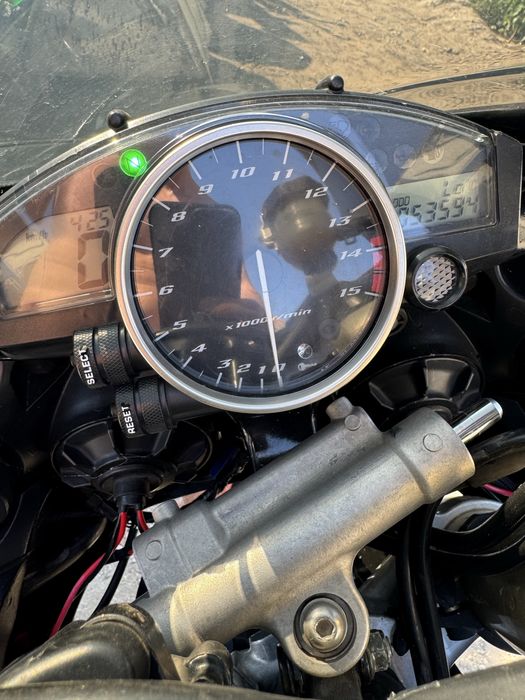 Yamaha R1 model rn12 180 cai
