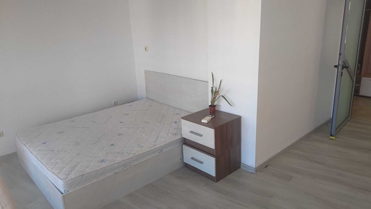 Дава се под наем Двустаен апартамент в София, Дружба 2 - 72 кв.м за 408 € - Снимка #1