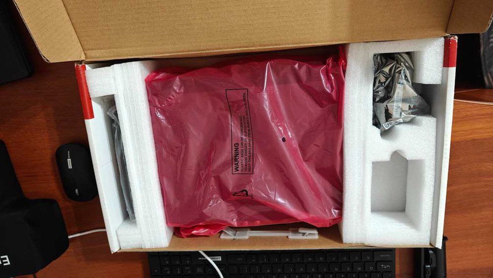 Видеорегистратор 4 канальный Hikvision ds-7204HFI-SH