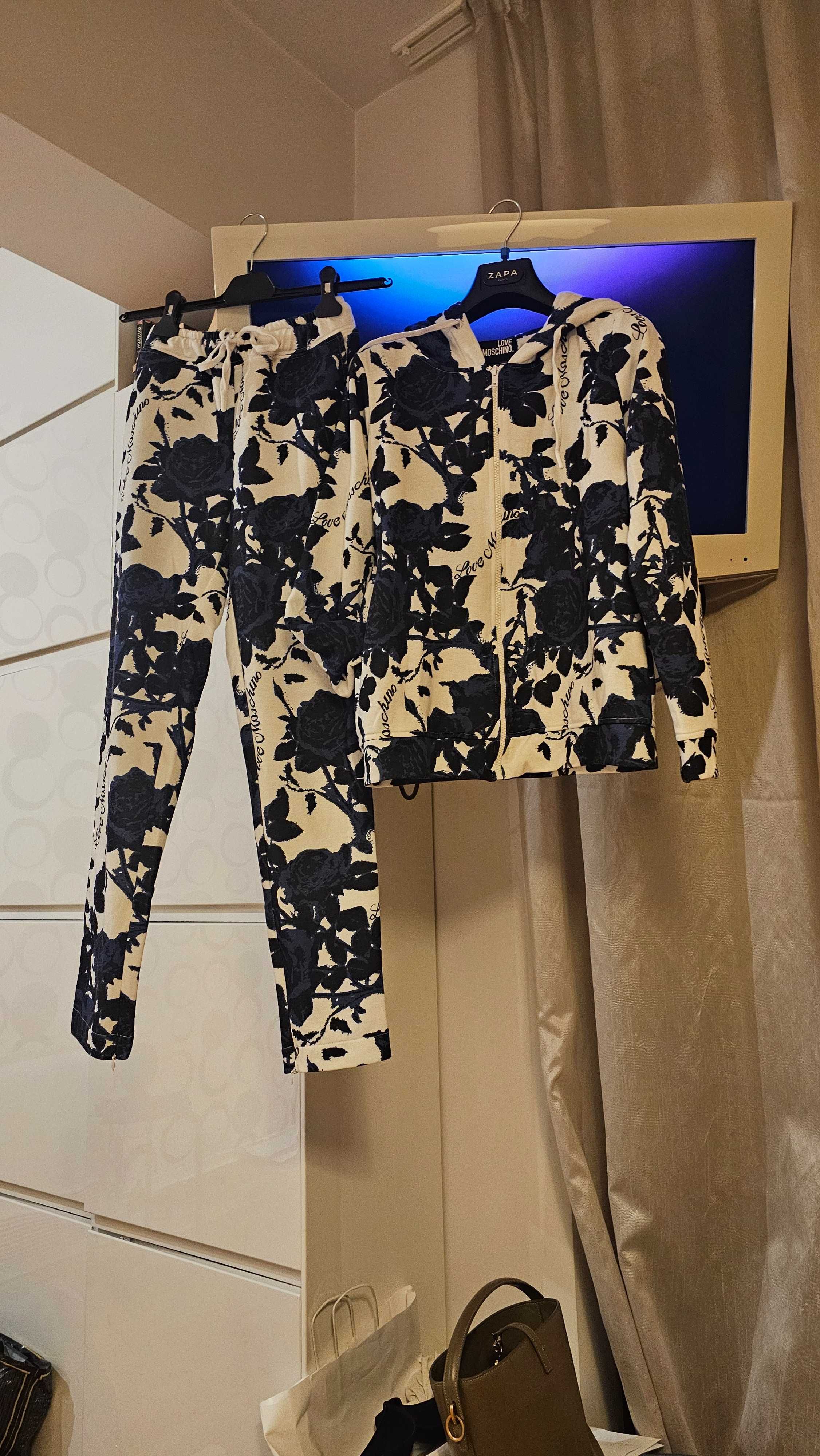 Комплект Moschino love