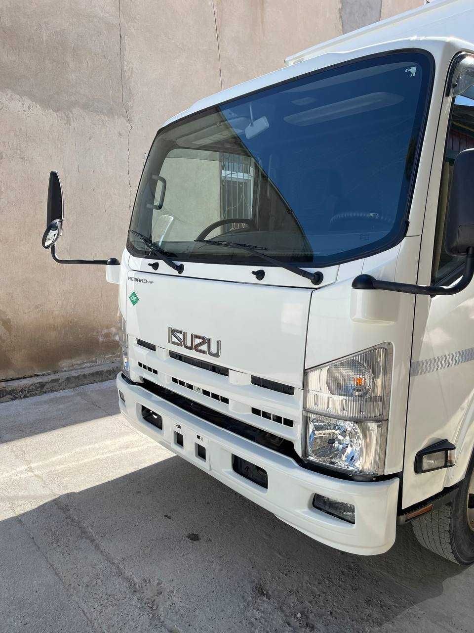 Isuzu Sng yili 2010