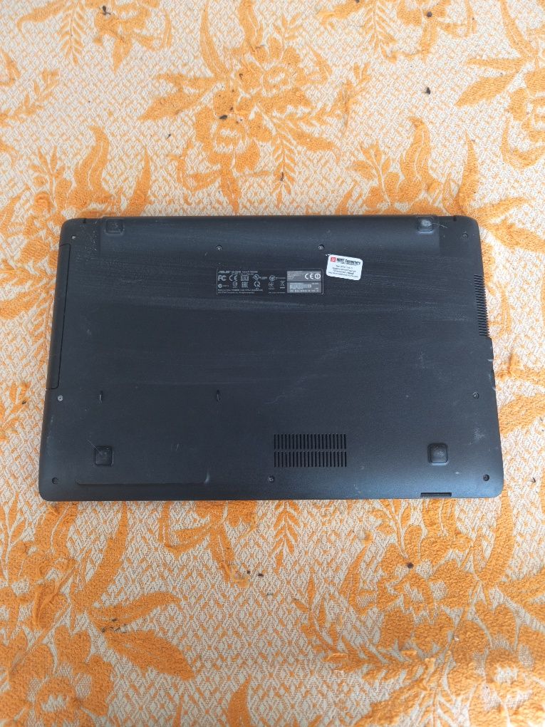 Asus X551M Notebook PC.