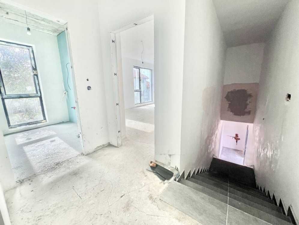 Продава се Тристаен апартамент в Варна, м-т Траката - 126 кв.м за 1548 €/кв.м - Снимка #1