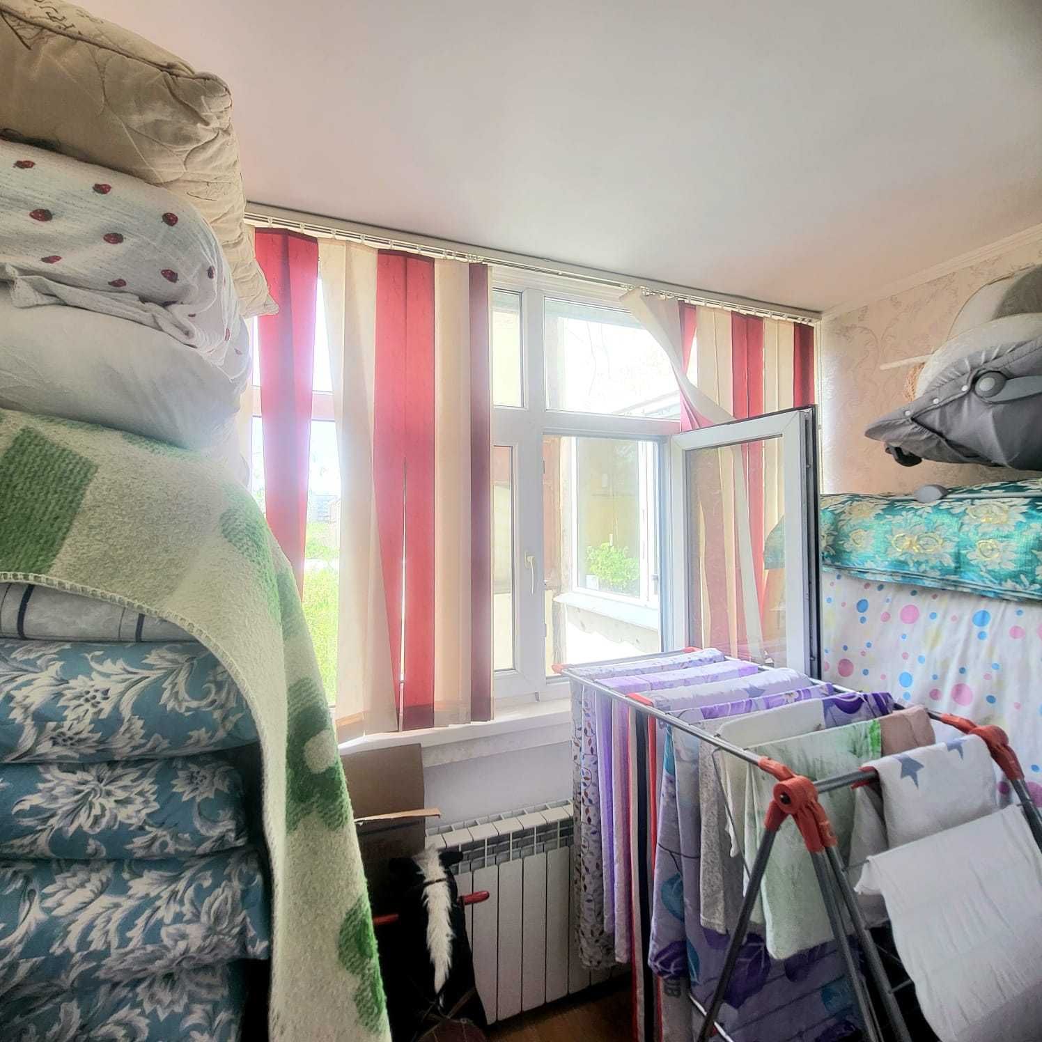 продам 3 комнатную Улучшенной Металлургов