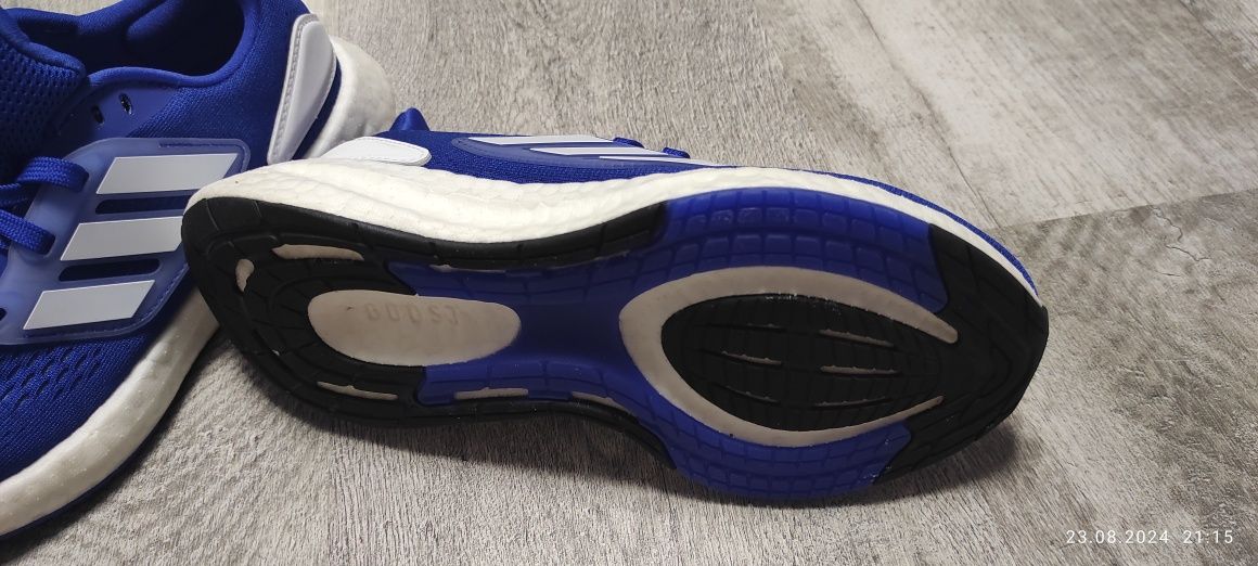 Adidas boost mărimea 35,5