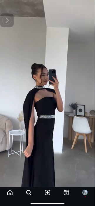 Платья 40-42рр почти новая